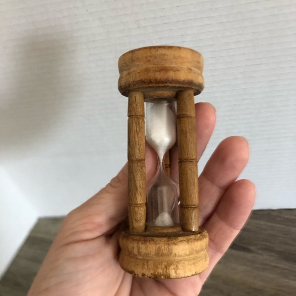 Vtg Rustic Wooden Hourglass - Picture 5 of 9